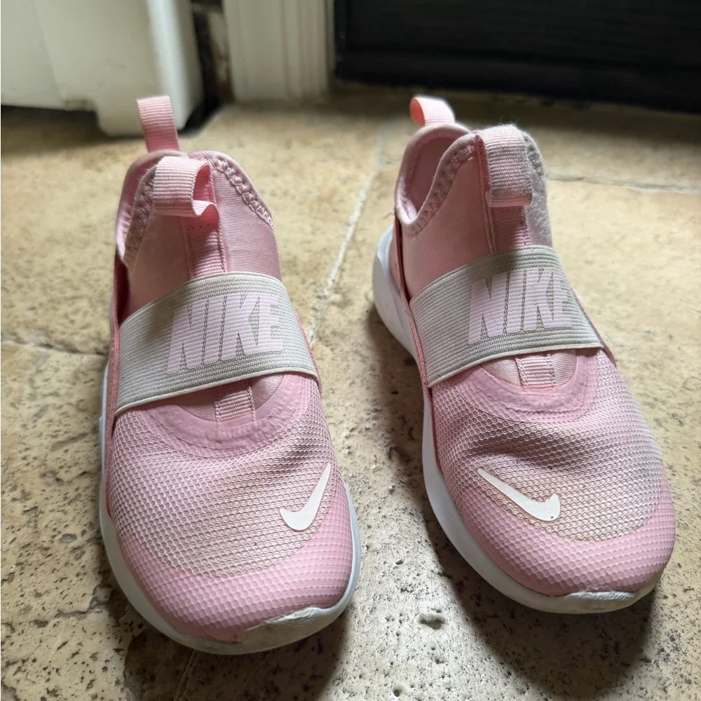 Nike Kids' Slip-On Athletic Shoe Sneakers - Pink (Size 11)